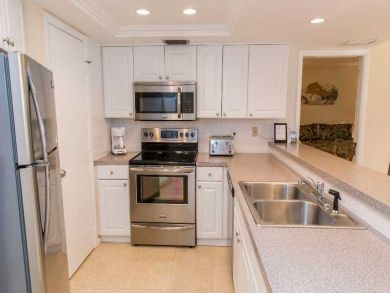 Siesta Key Two Bedroom Beach Condo Pool Views